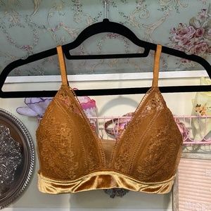 ARDEN NEW W/OUT TAGS BRALETTE